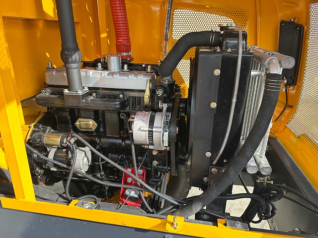 Blanche - 2025 - tw36 - shovel - afbeelding 22 van  38