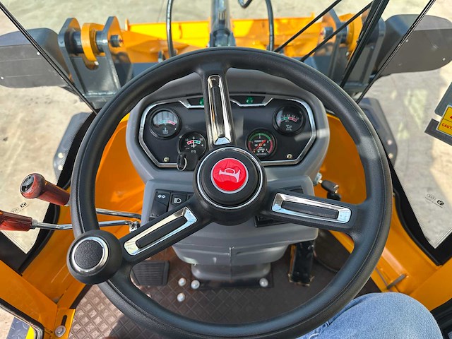 Blanche - 2025 - tw36 - shovel - afbeelding 30 van  38