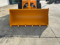 Blanche - 2025 - tw36 - shovel - afbeelding 38 van  38