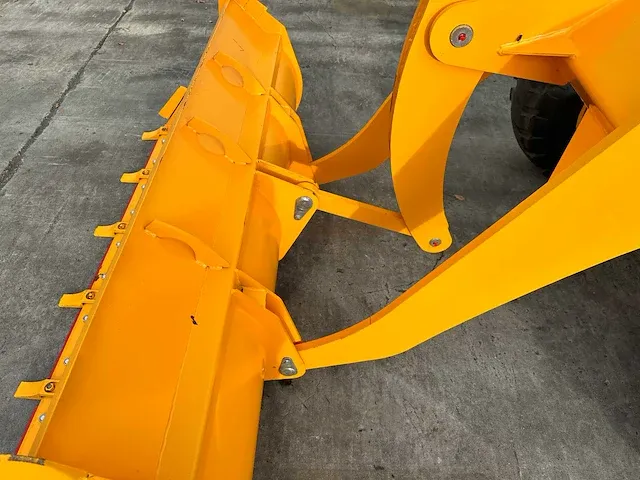 Blanche - tw36 - shovel - 2023 - afbeelding 36 van  37