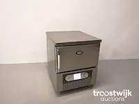 Blast chiller
