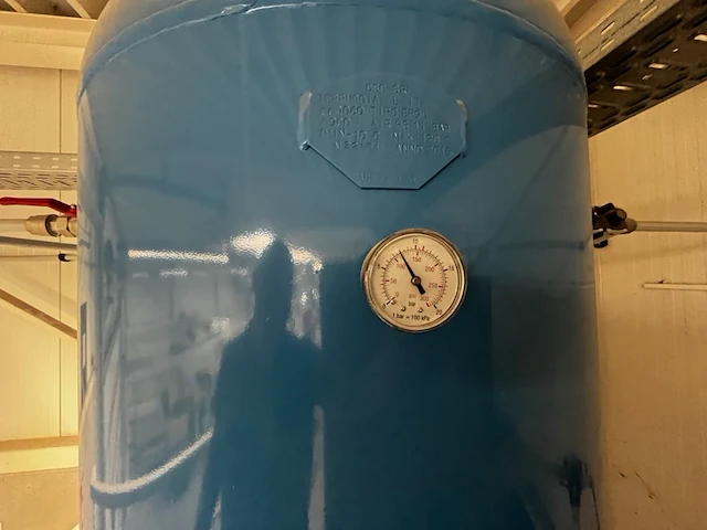 Blauw expantie vat +- 2000l - afbeelding 2 van  4