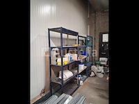 Blauw metalen rek - afbeelding 2 van  2