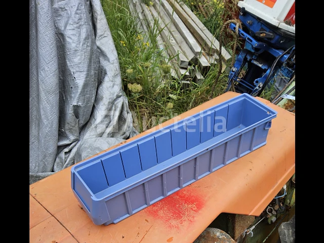 Blauwe bakken - afbeelding 2 van  2