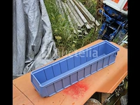 Blauwe bakken - afbeelding 2 van  2