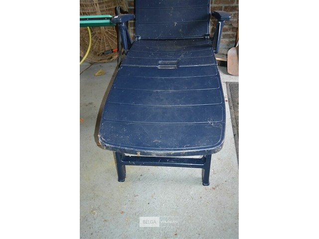 Blauwe ligstoel - afbeelding 3 van  3