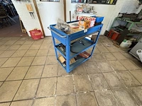 Blauwe rolkar met inhoud - afbeelding 2 van  9