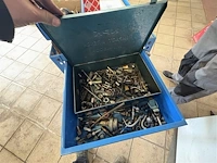Blauwe rolkar met inhoud - afbeelding 9 van  9