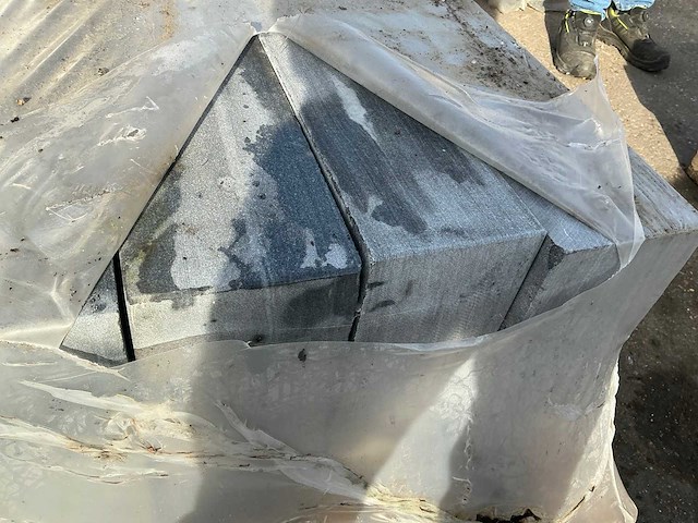 Blauwsteen boordsteen (4x) - afbeelding 1 van  3