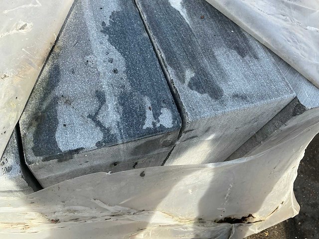 Blauwsteen boordsteen (4x) - afbeelding 2 van  3