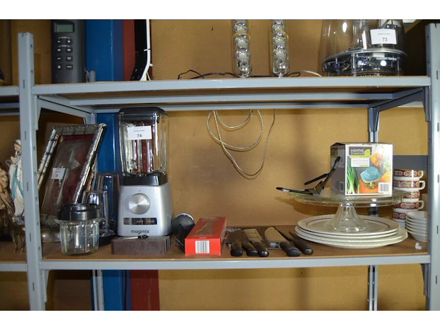 Blender magimix 11630 met toebehoren, digitale doseerlepel quigg es559d, messenset greenpan, 3 messen, 2 vorken, minichopper home creation, taartschotel, 7 borden - afbeelding 1 van  11
