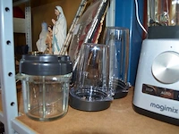 Blender magimix 11630 met toebehoren, digitale doseerlepel quigg es559d, messenset greenpan, 3 messen, 2 vorken, minichopper home creation, taartschotel, 7 borden - afbeelding 10 van  11