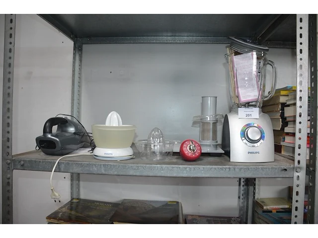 Blender philips hr2094, personenweegschaal damart, kruimeldief bosch fd9504 met lader, 2 citruspersen, keukentimer - afbeelding 1 van  4