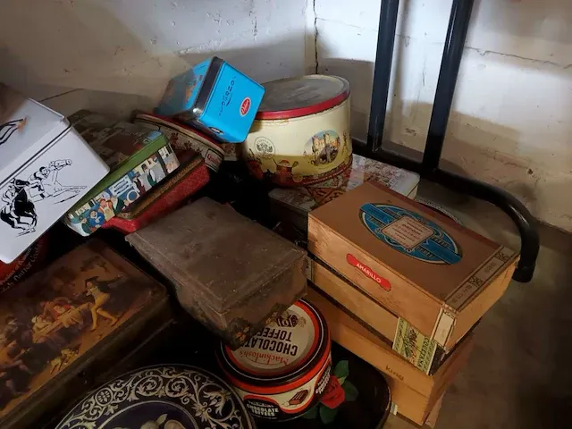 Blikken dozen en sigaren kistjes. ca. 60 stuks - afbeelding 2 van  6