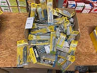 Blisters met bevestigingen - afbeelding 1 van  10