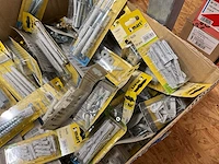 Blisters met bevestigingen - afbeelding 8 van  10