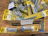 Blisters met bevestigingen - afbeelding 2 van  6