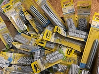Blisters met bevestigingen - afbeelding 5 van  6