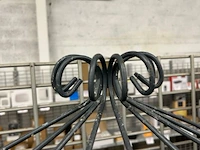 Bloempot met afhangsysteem - afbeelding 2 van  5
