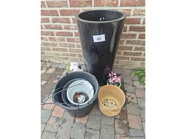 Bloempotten en emmer - afbeelding 1 van  3