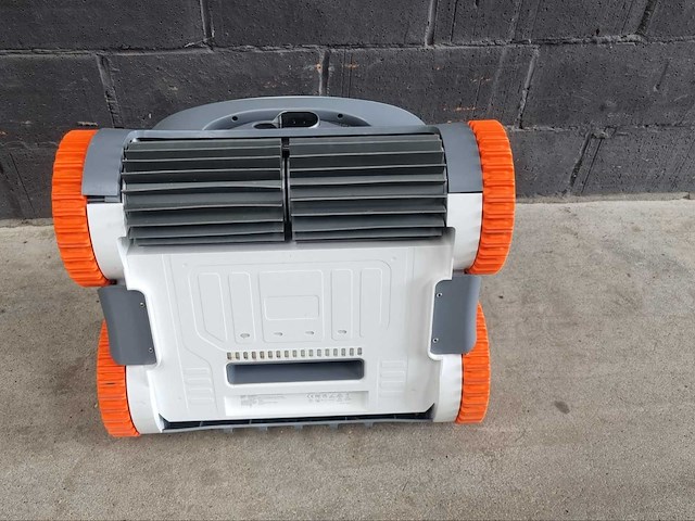 Bluenexus sublue zwembadrobot zonder kabel - afbeelding 3 van  5