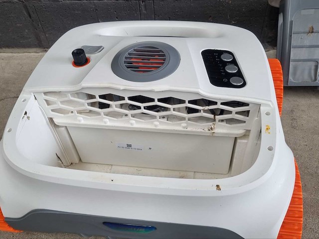 Bluenexus sublue zwembadrobot zonder kabel - afbeelding 5 van  5