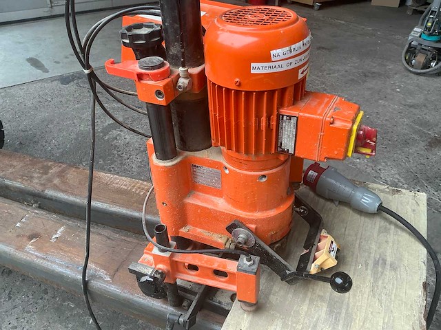 Blum minipress m51.1000 scharnierboor - afbeelding 8 van  8