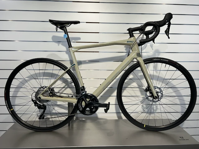 Bmc roadmachine six (56) - afbeelding 1 van  4