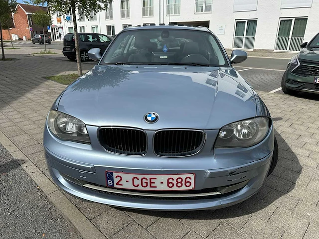 Bmw - 1 reeks (1-serie) - 118i - personenauto - afbeelding 33 van  33
