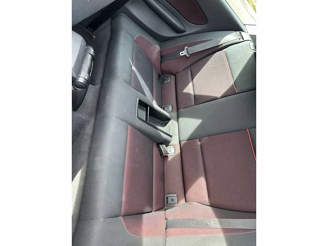 Bmw - 1 reeks (1-serie) - 118i - personenauto - afbeelding 14 van  33