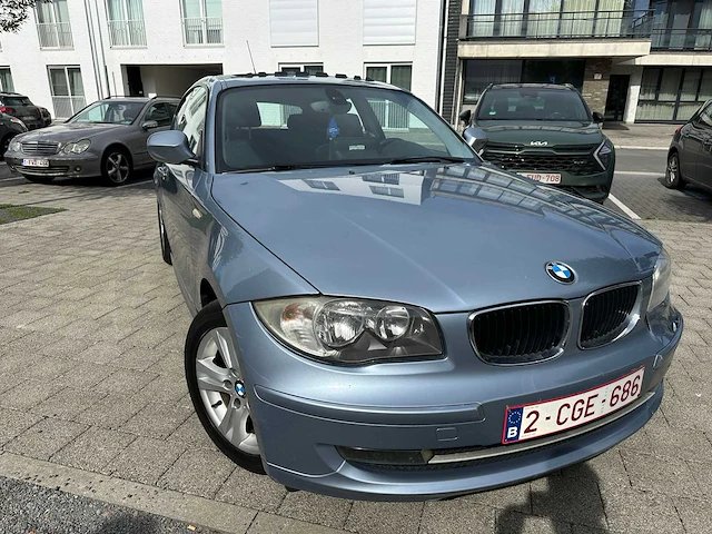 Bmw - 1 reeks (1-serie) - 118i - personenauto - afbeelding 12 van  33