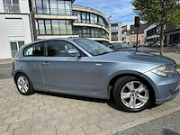 Bmw - 1 reeks (1-serie) - 118i - personenauto - afbeelding 23 van  33
