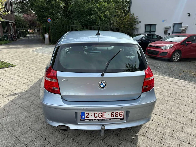 Bmw - 1 reeks (1-serie) - 118i - personenauto - afbeelding 29 van  33