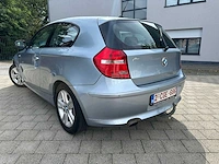 Bmw - 1 reeks (1-serie) - 118i - personenauto - afbeelding 31 van  33