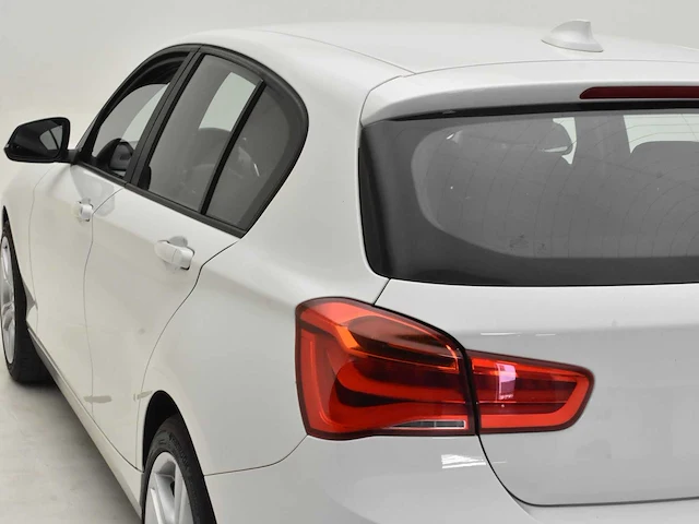 Bmw - 116i - car - 2015 - afbeelding 2 van  43
