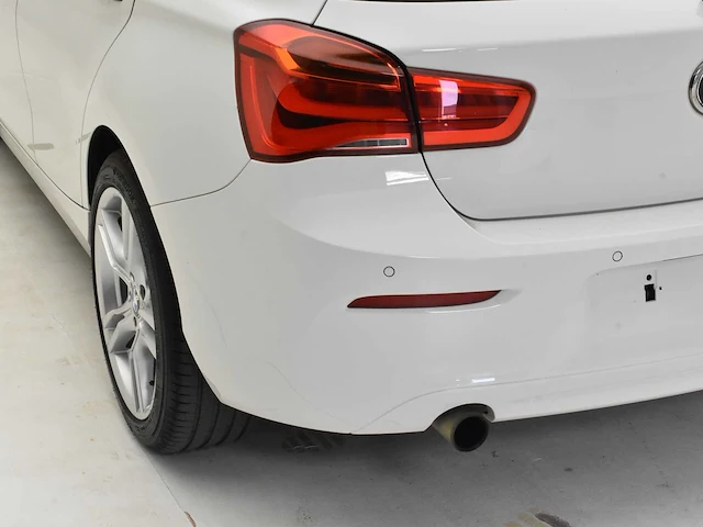 Bmw - 116i - car - 2015 - afbeelding 3 van  43