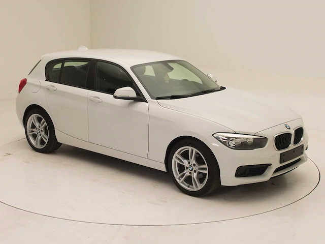 Bmw - 116i - car - 2015 - afbeelding 40 van  43