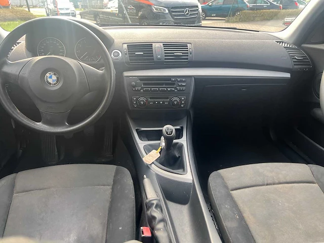 Bmw - 2005 - 116 - personenauto - afbeelding 7 van  32