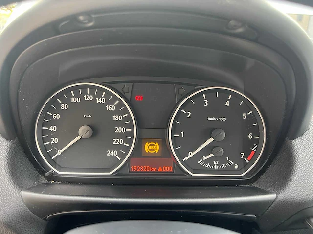 Bmw - 2005 - 116 - personenauto - afbeelding 18 van  32