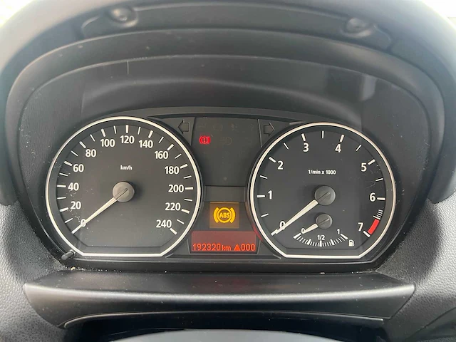 Bmw - 2005 - 116 - personenauto - afbeelding 19 van  32