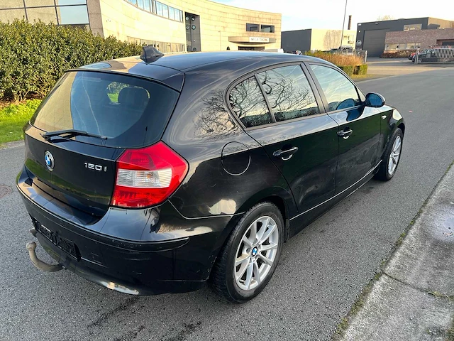 Bmw - 2005 - 116 - personenauto - afbeelding 4 van  28