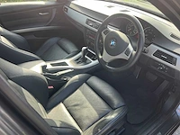 Bmw - 2005 - 330 i - personenauto - afbeelding 7 van  19