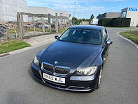 Bmw - 2005 - 330 i - personenauto - afbeelding 15 van  19
