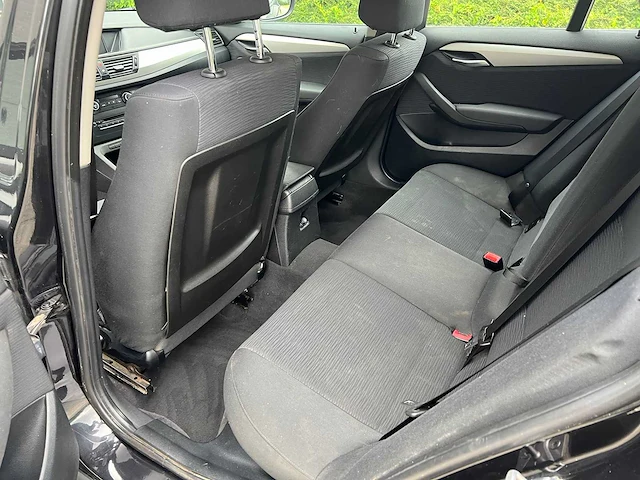 Bmw - 2010 - x1 - sdrive - personenauto - afbeelding 18 van  31