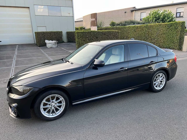 Bmw - 2011 - 316 d - personenauto - afbeelding 3 van  28