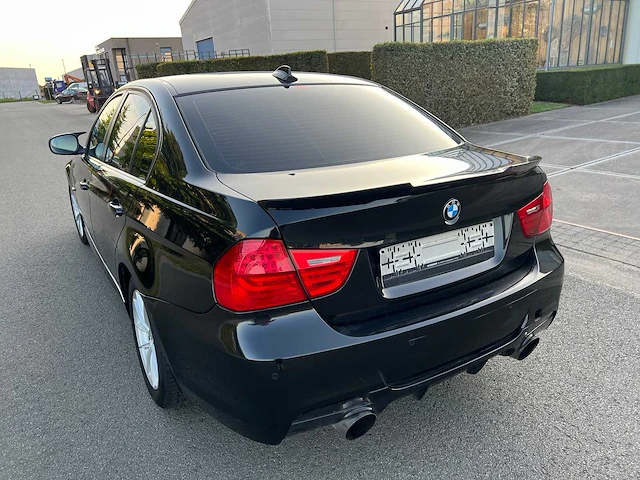 Bmw - 2011 - 316 d - personenauto - afbeelding 4 van  28