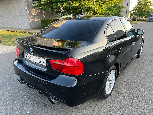Bmw - 2011 - 316 d - personenauto - afbeelding 8 van  28