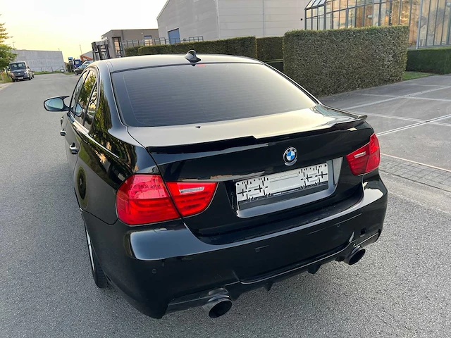 Bmw - 2011 - 316 d - personenauto - afbeelding 9 van  28