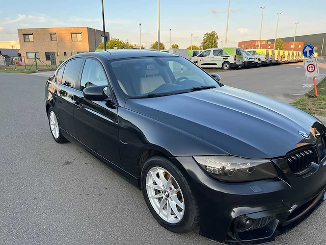 Bmw - 2011 - 316 d - personenauto - afbeelding 14 van  28