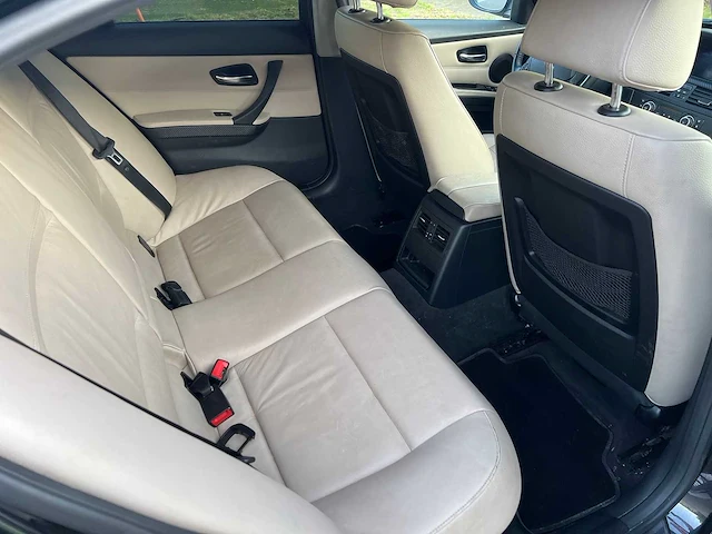 Bmw - 2011 - 316 d - personenauto - afbeelding 15 van  28
